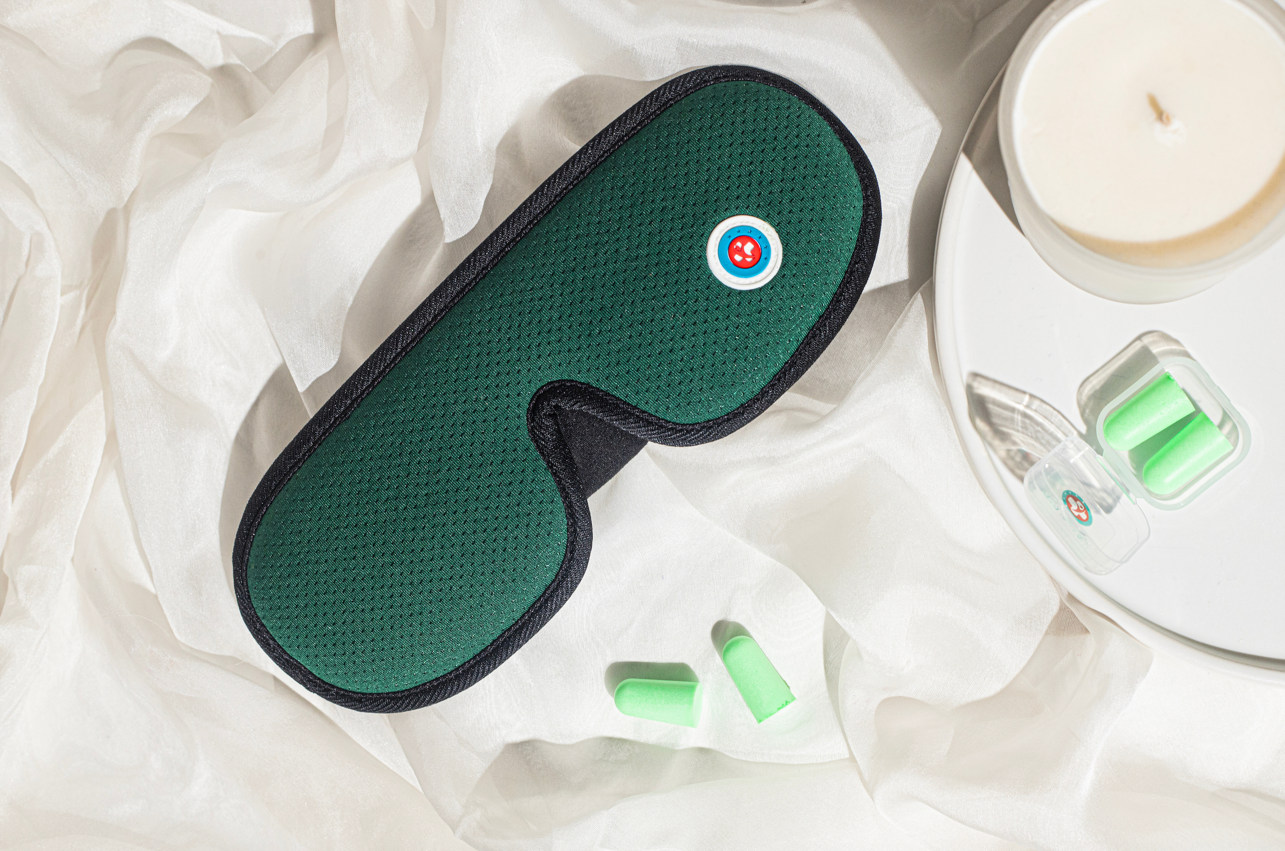 Sweet Dreams, Fresh Mornings: How a Sleep Eye Mask Can Transform Your New Year's Resolutions